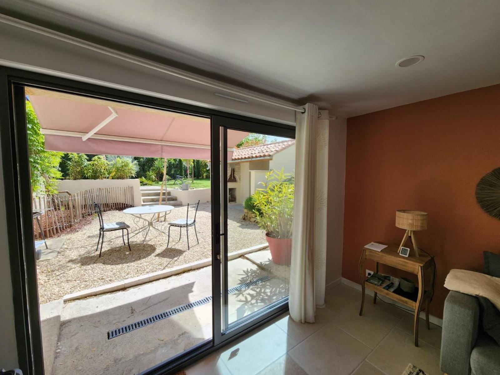 Myluberon-Appartement Au Pied Du Luberon Lauris Екстериор снимка